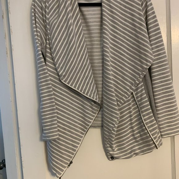 Unique Sweatshirt Jacket - Picture 2 of 3